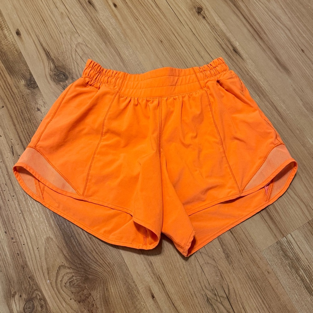Lululemon - Hotty Hot Low-Rise 2.5” 
Size 4
Lit Orange